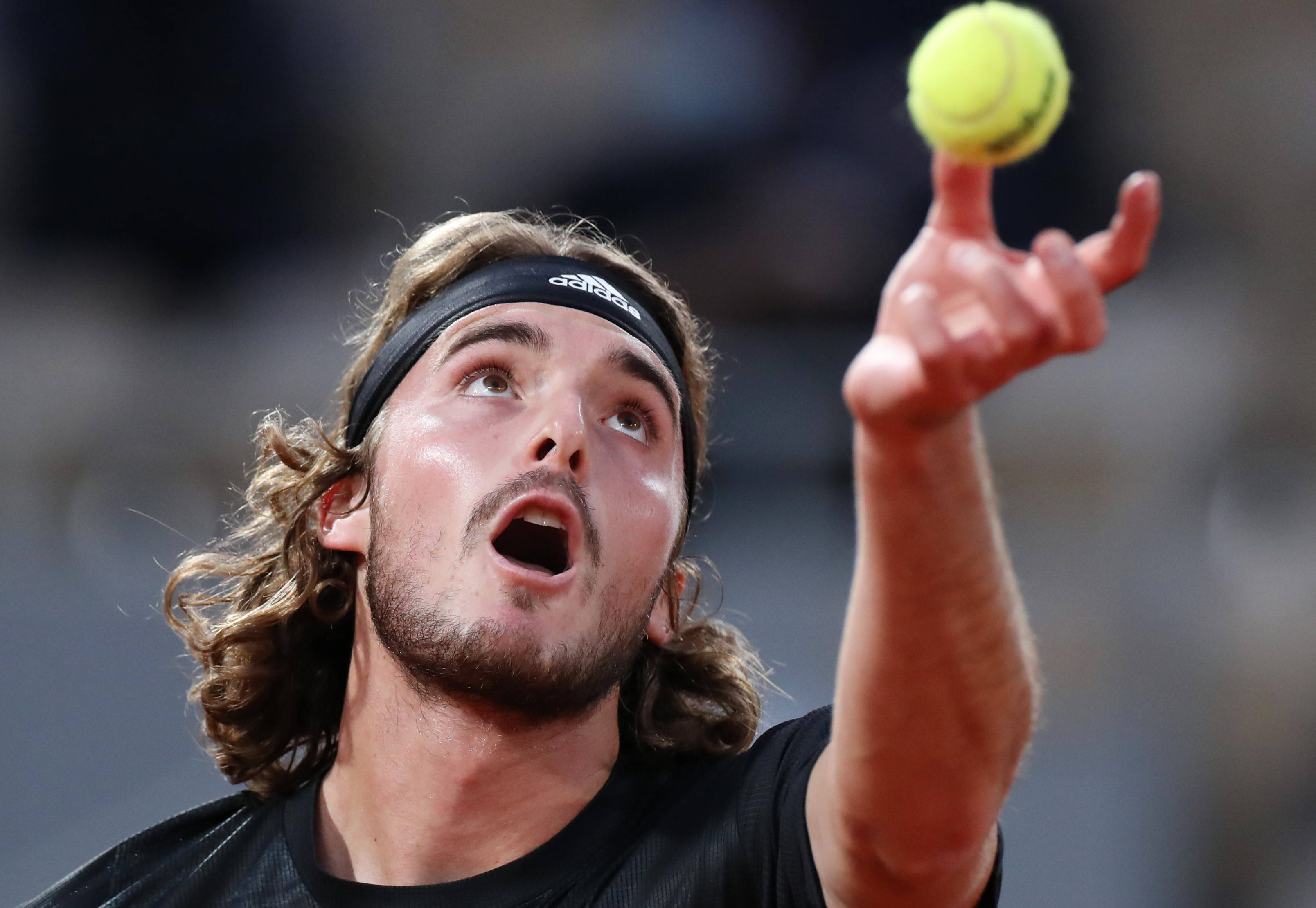 日本网球队翻盘世界网球队，西西帕斯绝境逆转的简单介绍