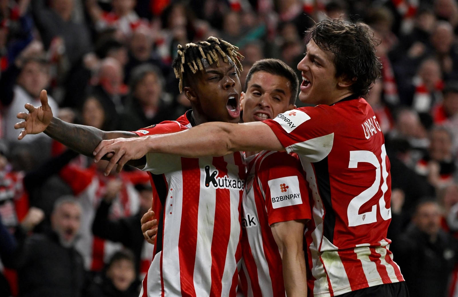 争夺至关重要，欧冠赛场激情澎湃的简单介绍