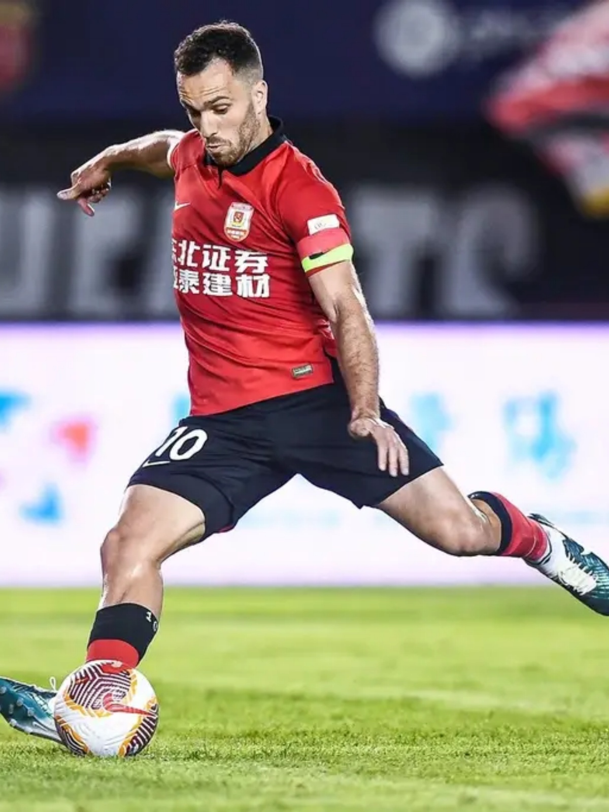 全新球员表现抢眼，球队前景看好的简单介绍