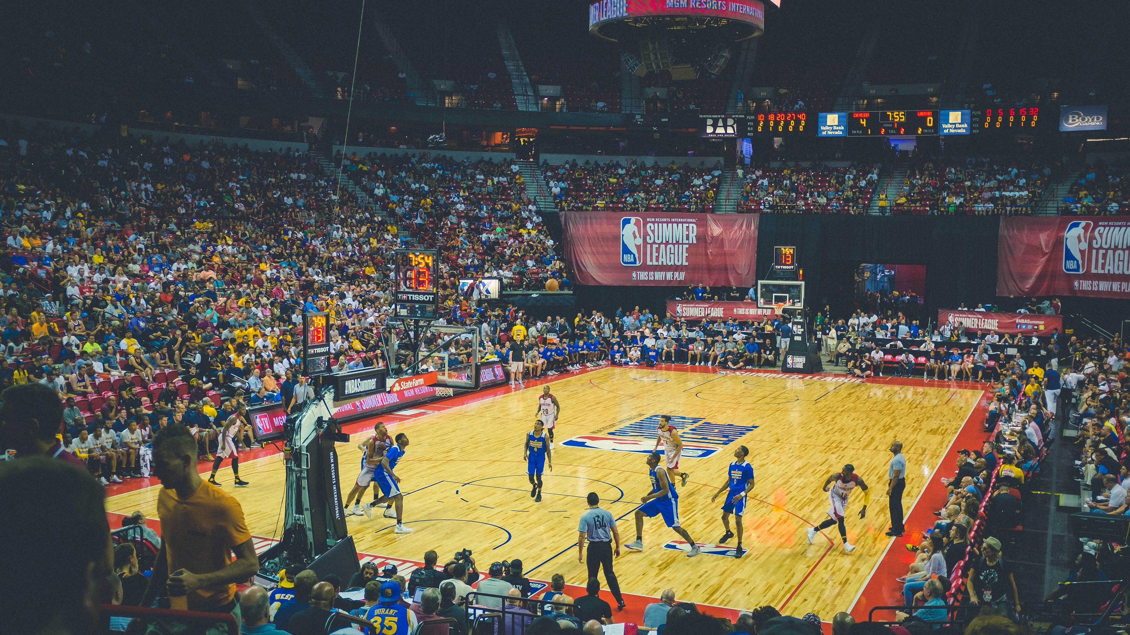 绿茵奇迹，当贝蒂斯蓝桥遇哈兰德，压力熔炉炼就终极爆发