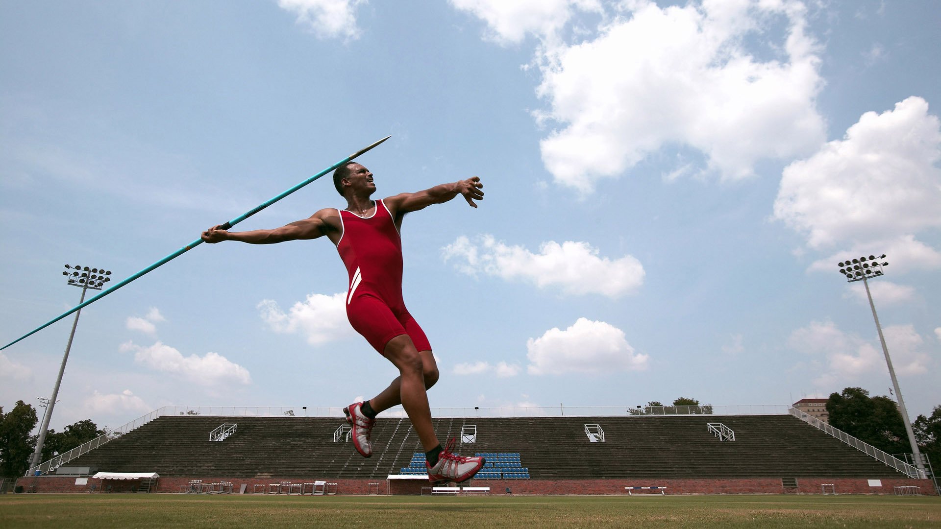 年度焦点之战之夜，贝恩关键进球定乾坤